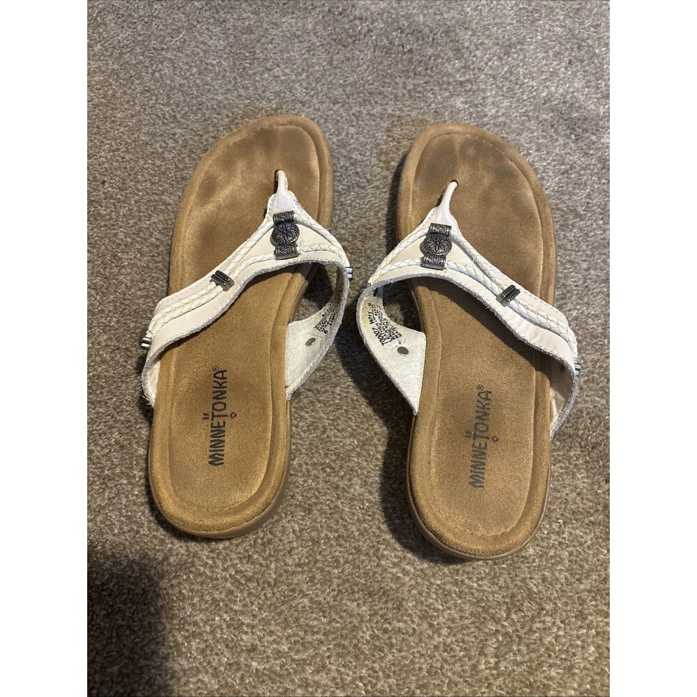 Minnetonka Sandals Women’s Size 9